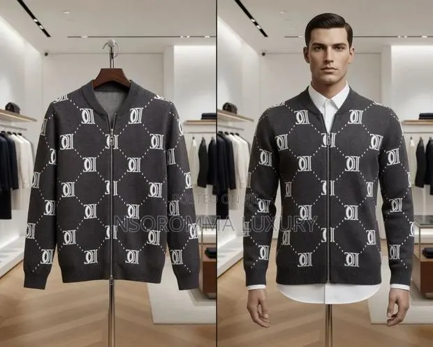 Zipper Woolen Sweater · Photo 1