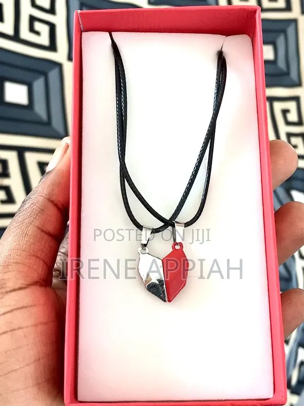Friendship and Couple Necklaces · Photo 1