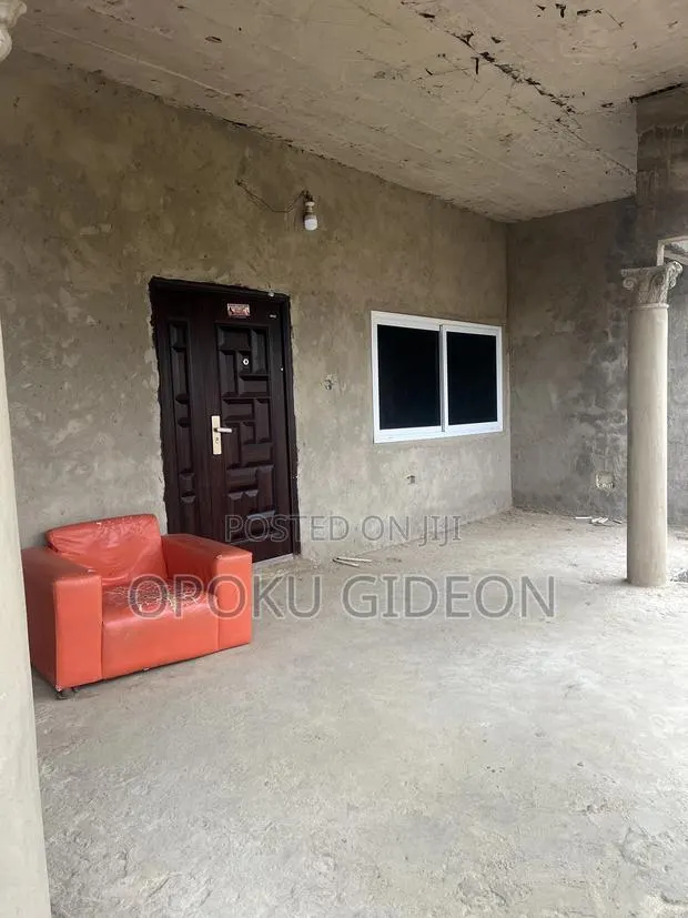 5bdrm House in Nsakina, Ablekuma for sale · Photo 1