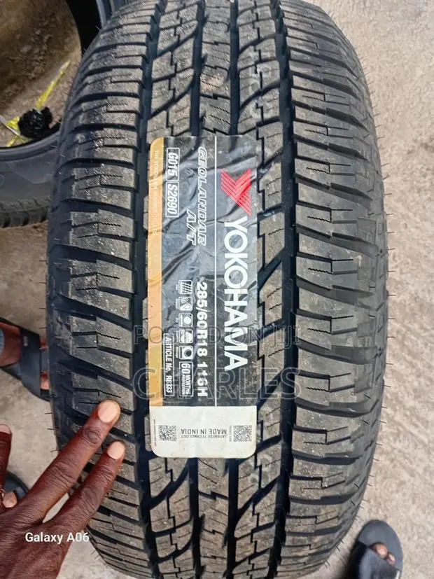 285/60r18 Yokohama Tyres · Photo 1