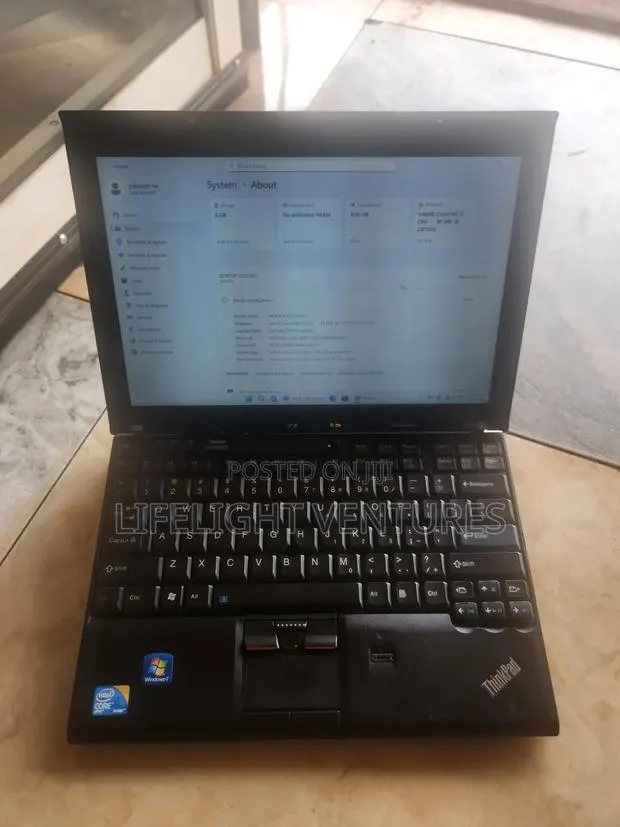 Laptop Lenovo ThinkPad X201 6GB Intel Core i5 HDD 500GB · Photo 1