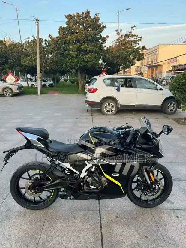 CFMoto 250SR 2025 · Photo 1