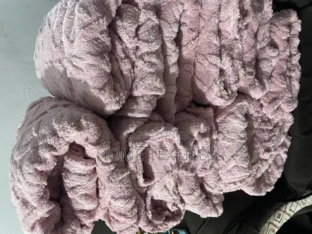 Throw Blanket With 2 Pillowcases Available in Other Colors · Photo 1