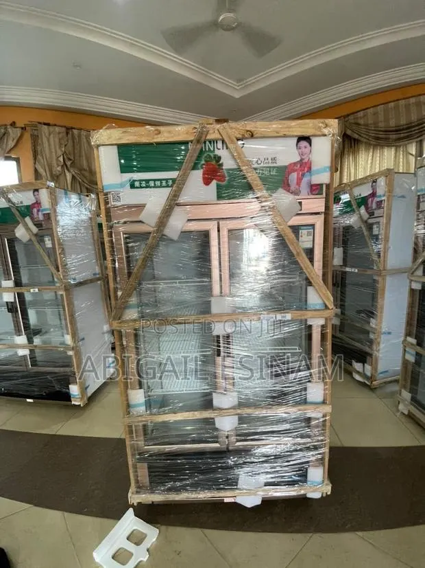 628Liter Double Door Display Fridge · Photo 1