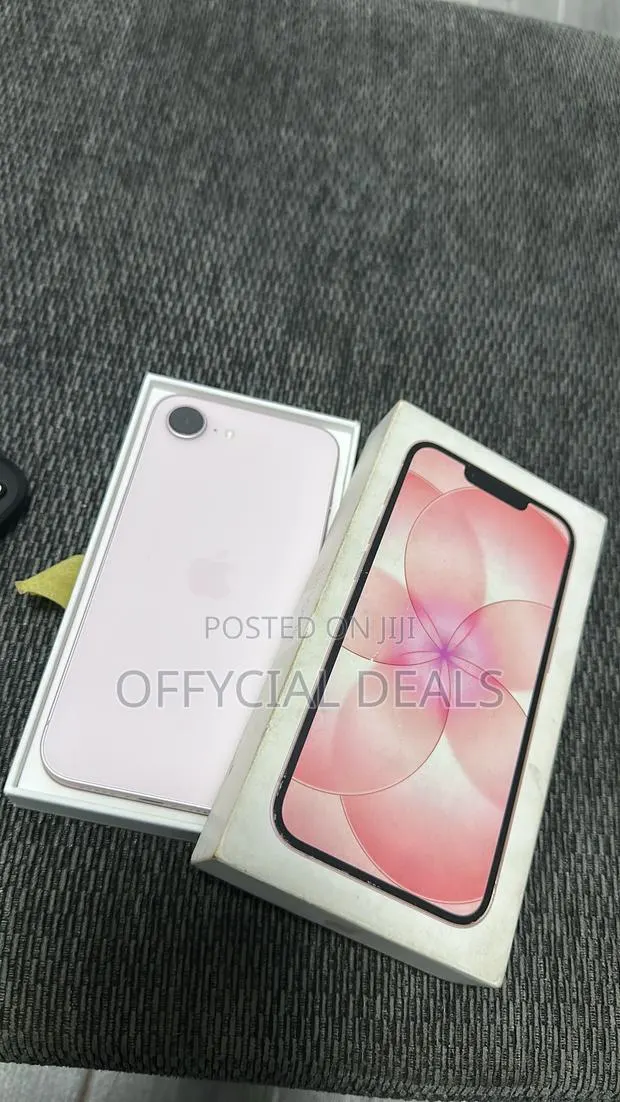 New Apple iPhone 17e 256 GB Pink · Photo 1