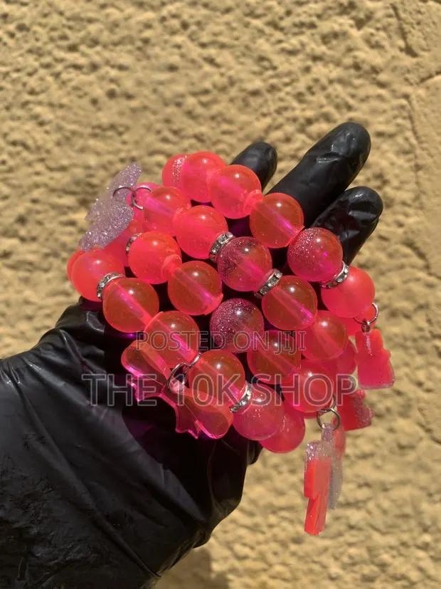 Customizable Resin Beads Bracelets · Photo 1