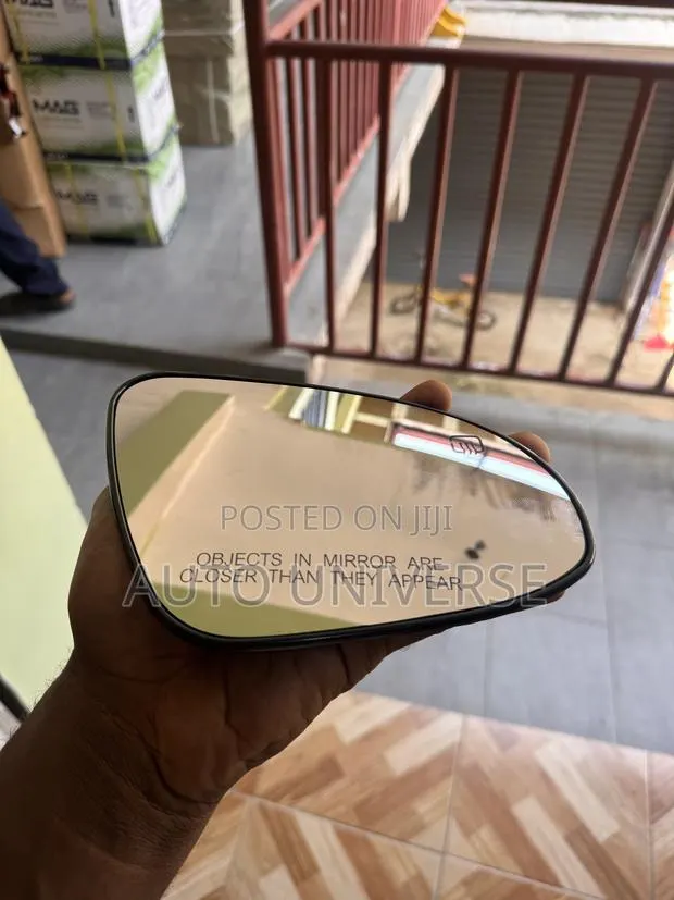 Toyota Corolla 2014, 2015, 2016, 2017, 2018 Mirror Glass Available · Photo 1