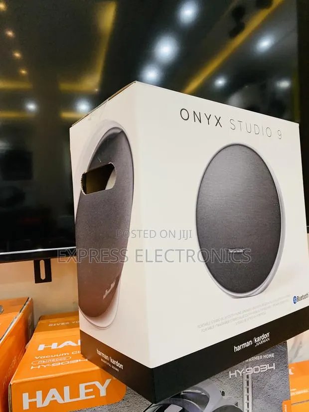 Iconic Design Onyx Studio 9 Bluetooth Speaker · Photo 1