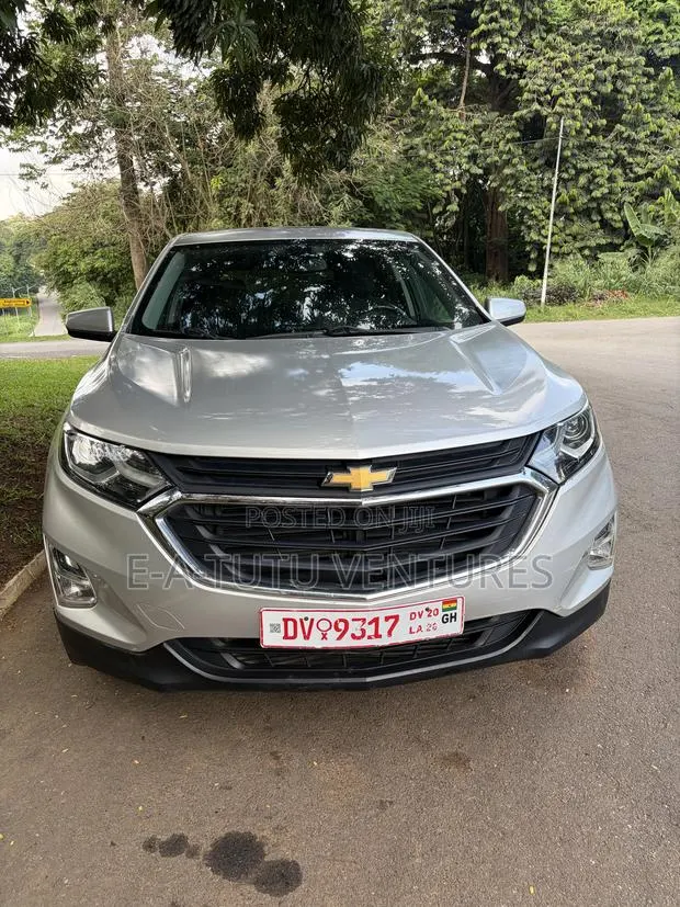 Chevrolet Equinox LT w/1LT FWD 2018 Silver · Photo 2