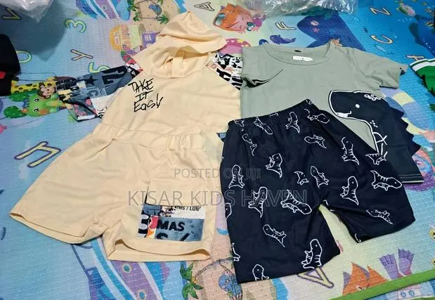 4pieces Boy's Outfit 2 to 3 Years ( Price for All) · Photo 1