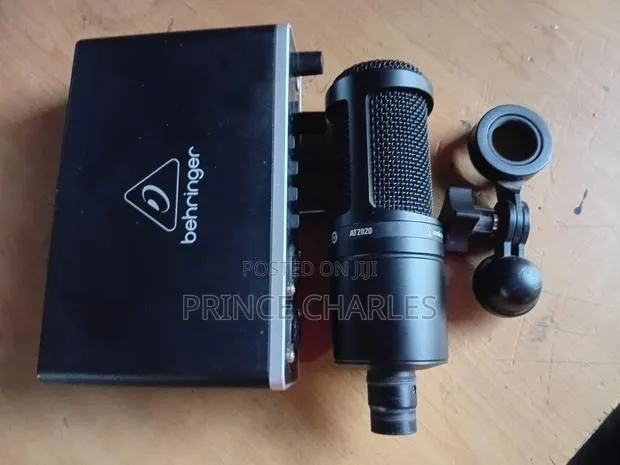 Professional Studio Microphone and Soundcard · Photo 1