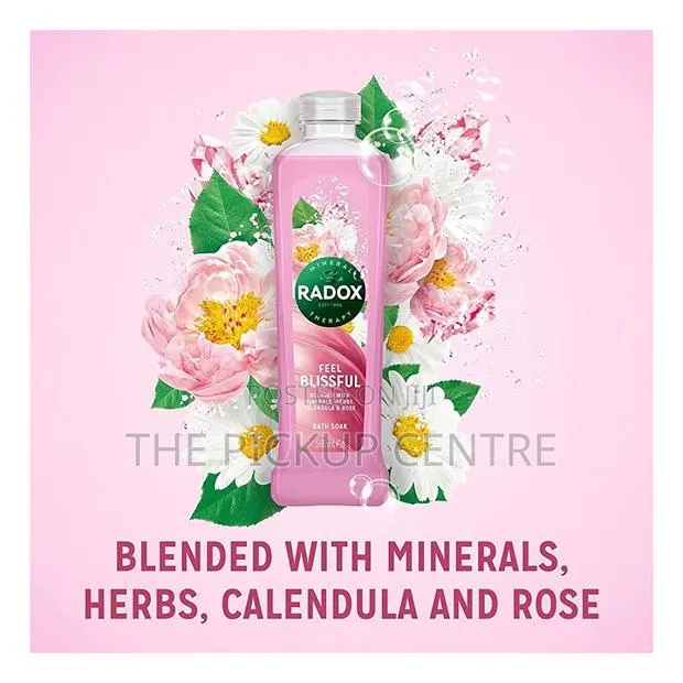 Radox Feel Blissful Bath Soak · Photo 1