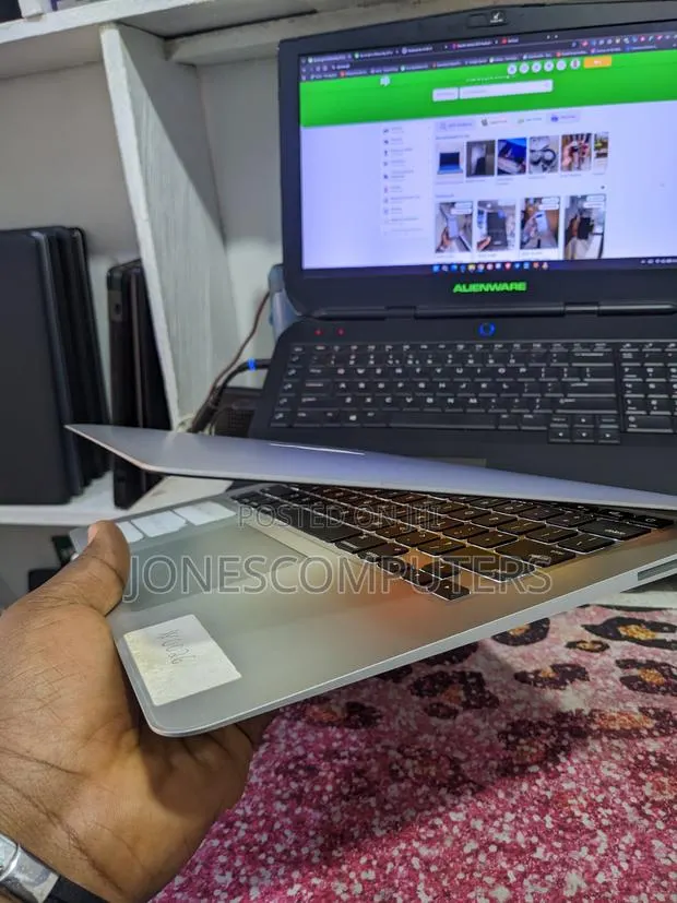 Laptop Apple MacBook 2015 8GB Intel Core i5 SSD 128GB · Photo 1