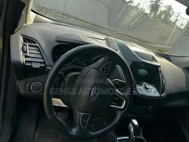 Ford Escape 2018 Blue · Photo 1