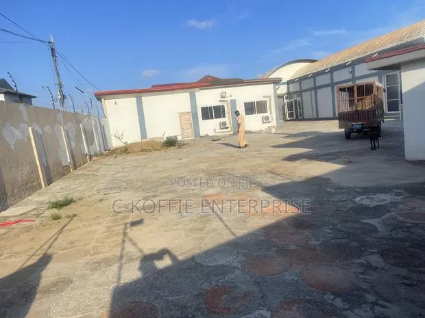 500 SQM at Tema for Rent · Photo 1