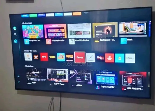 Smart TV With 50inches · Photo 1
