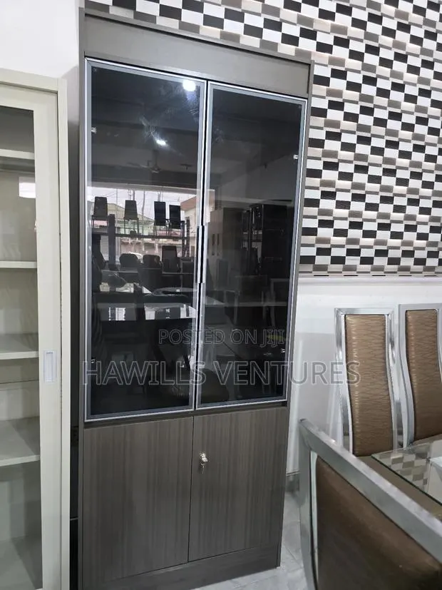 Executive 2 In1 Bookshelf or Cabinet · Photo 1