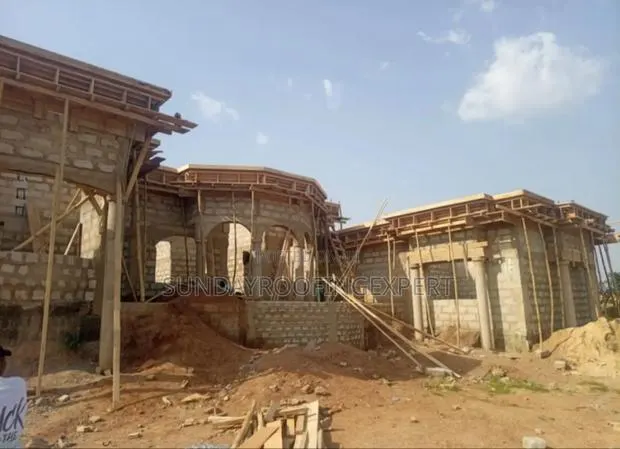 Parapet for Home's · Photo 1