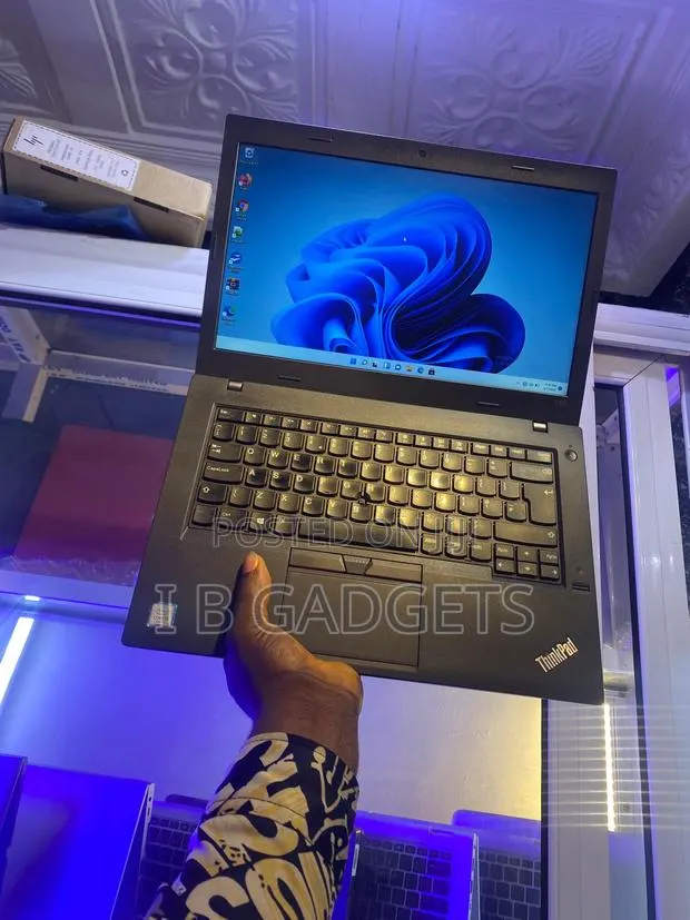 Laptop Lenovo ThinkPad L470 8GB Intel Core I5 SSD 256GB · Photo 1