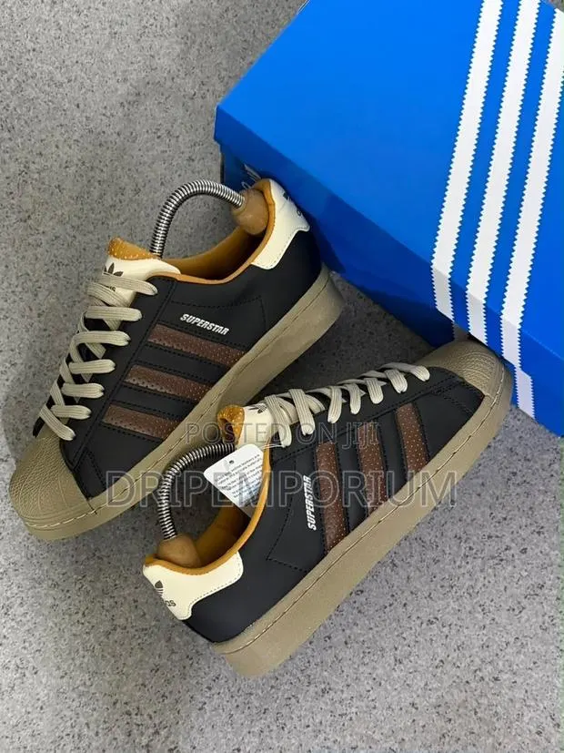 Adidas Superstar · Photo 1