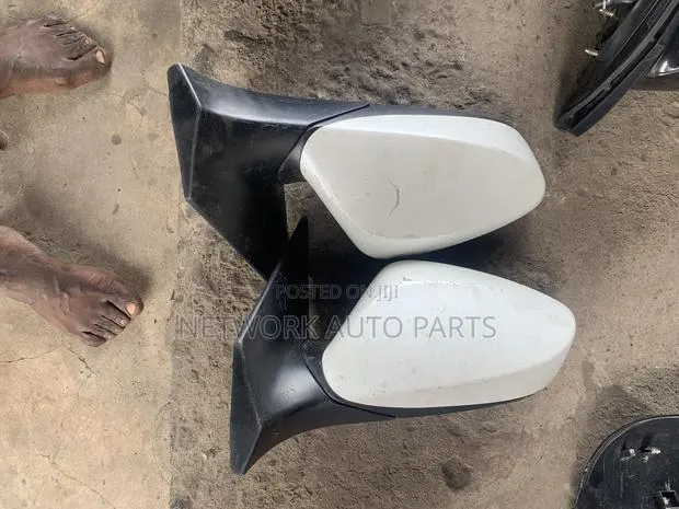Elantra 2012 Side Mirror Original Homeused Goods · Photo 1