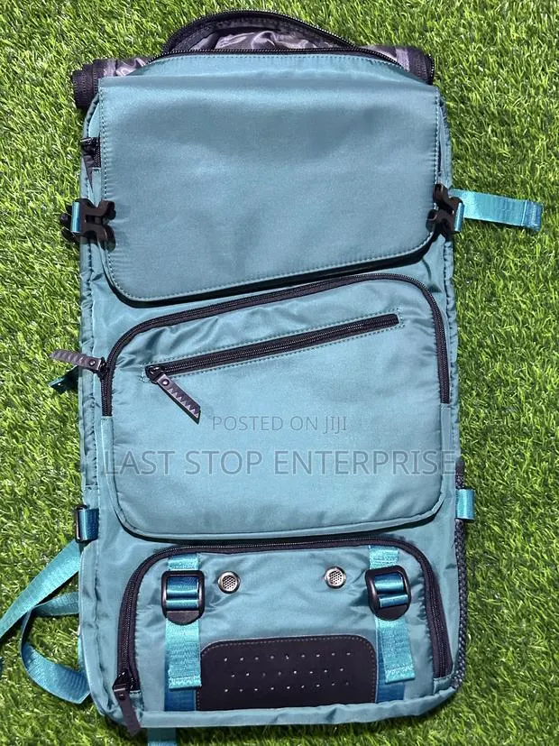 Quality and Classic Traveling Bag · Photo 1