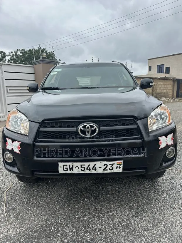 Toyota RAV4 LE AWD (2.5L 4cyl 6A) 2013 Black · Photo 1