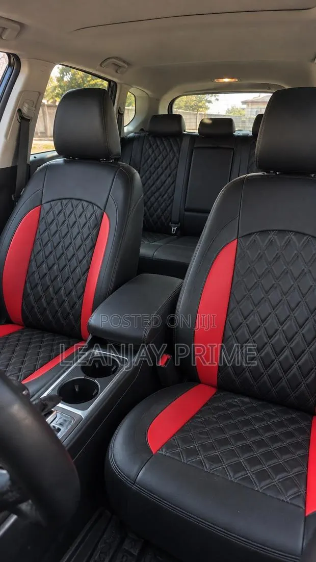 Complete Car Seat Covers Black Red Perforated Soft Leather · Photo 1
