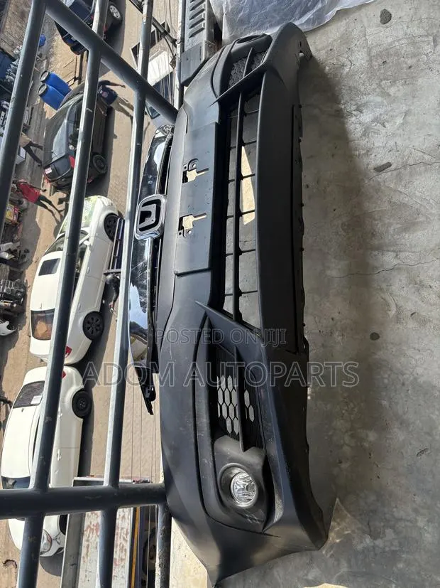 Honda Civic Front Bumper Complete 2016 · Photo 1
