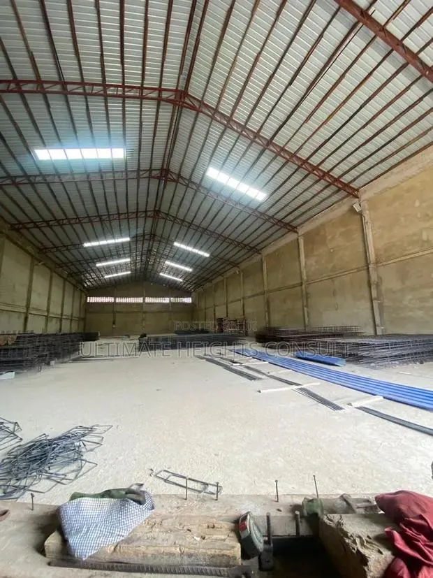 Warehouse 1600 Square Meters Available for Rent at Spintex Main Road · Photo 2
