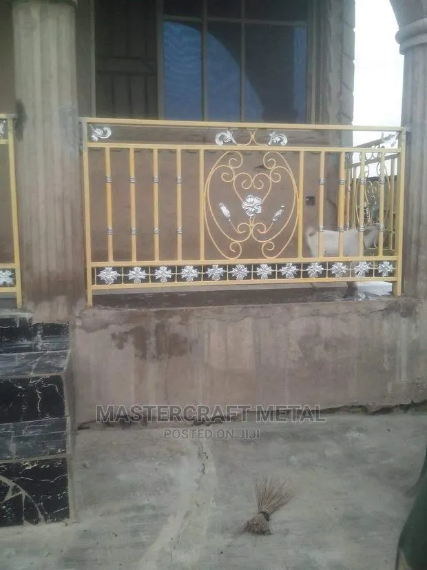 High Standard Balustrade | High Quality Barrister · Photo 1