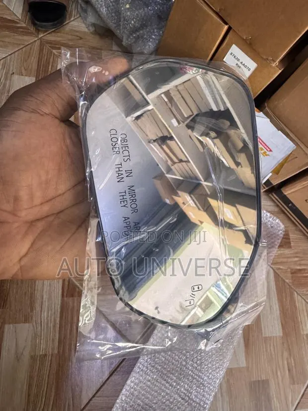 Toyota Camry 2018, 2019, 2020, 2021, 2022 Mirror Glass Available · Photo 1