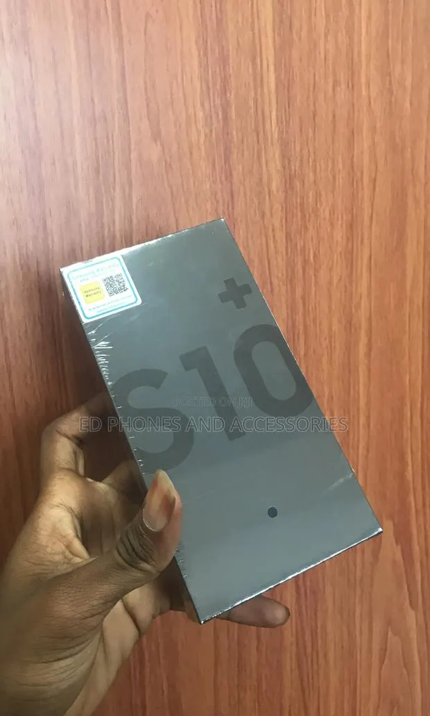 New Samsung Galaxy S10 Plus 128 GB Black · Photo 1