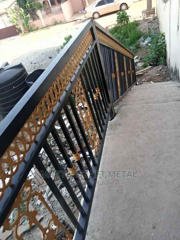Beautiful Balustrade| Modern Barristers for Sale · Photo 1