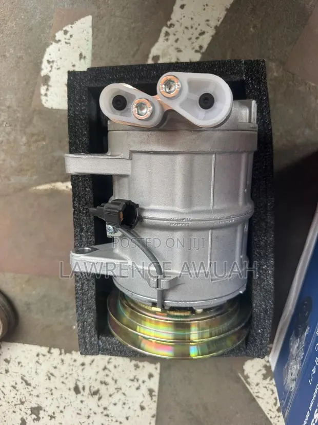 Nissan Patrol Y60, Air Conditioning Compressor Available · Photo 1