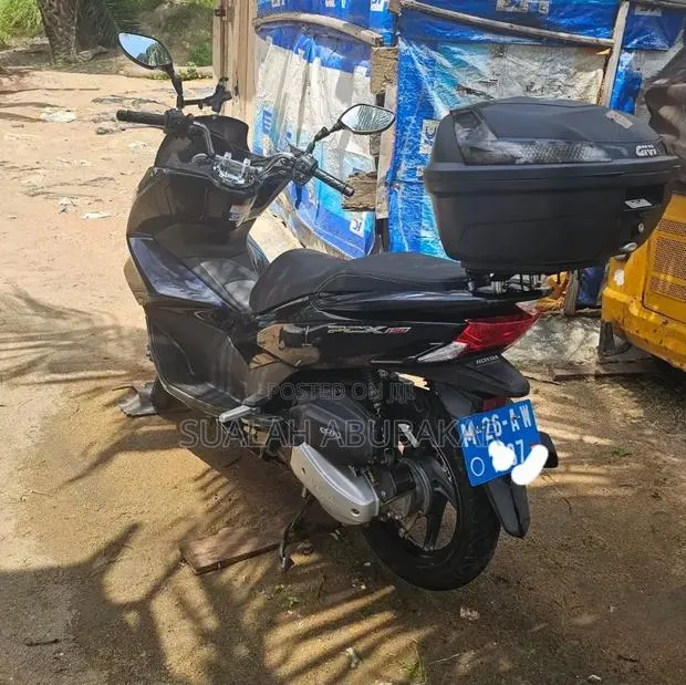 Honda 2026 Blue · Photo 1