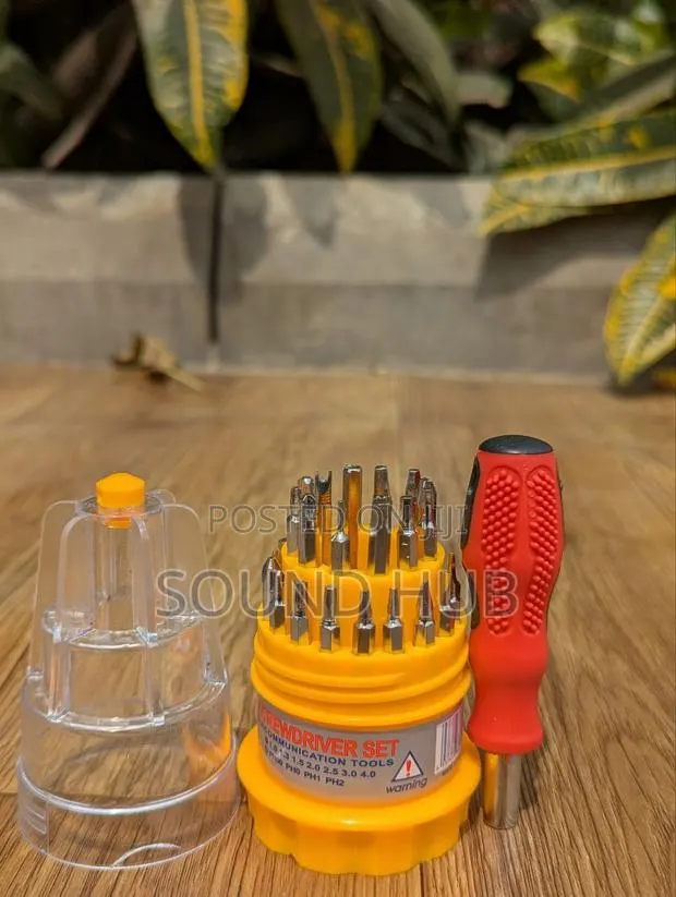 31 in 1 Screwdriver · Photo 1