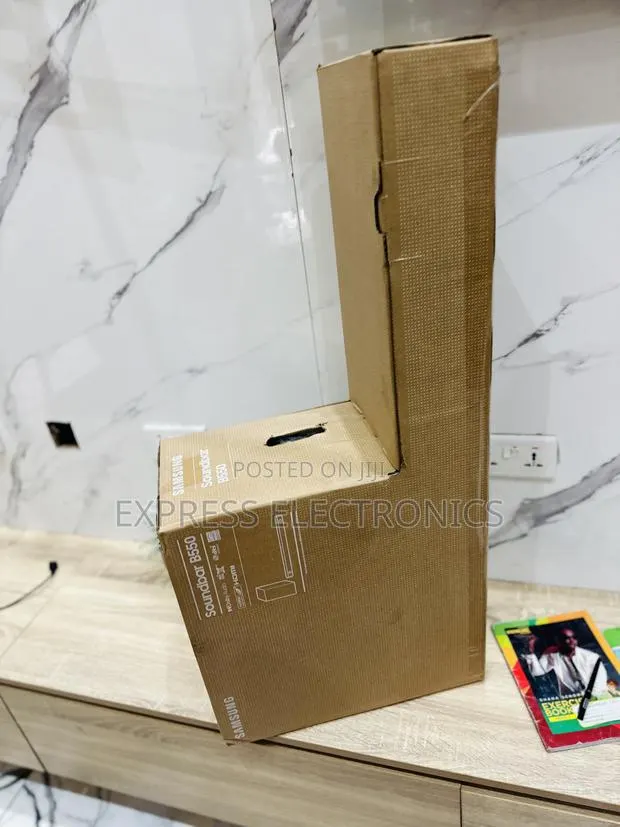 Sleek Black B550 410w Samsung Soundbar · Photo 1