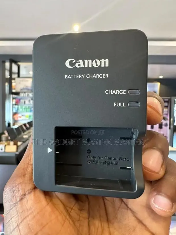 Canon CB-2LH Battery Charger · Photo 1