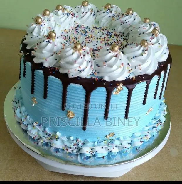 Creamy Birthday Cake · Photo 1