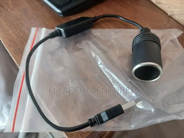 USB to Cigarette Lighter Socket · Photo 1