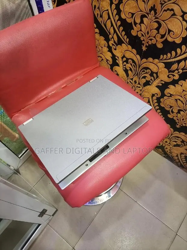 New Laptop HP EliteBook 830 4GB Intel Core 2 Duo HDD 160GB · Photo 1