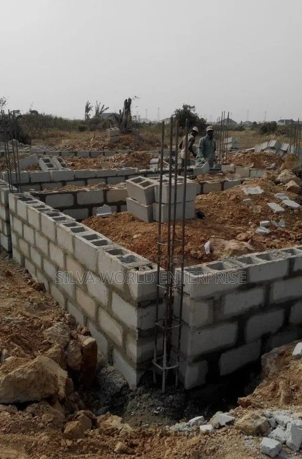 Reliable Construction and Labour Services With Quality Work Rates · Photo 1