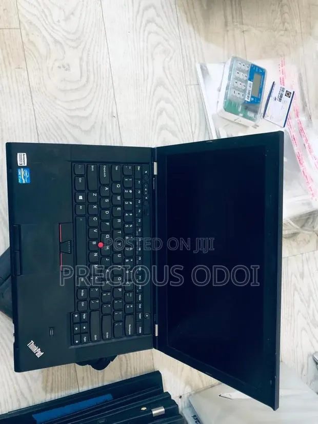 Laptop Lenovo ThinkPad T430s 8GB Intel Core i7 HDD+SSD 320GB · Photo 1