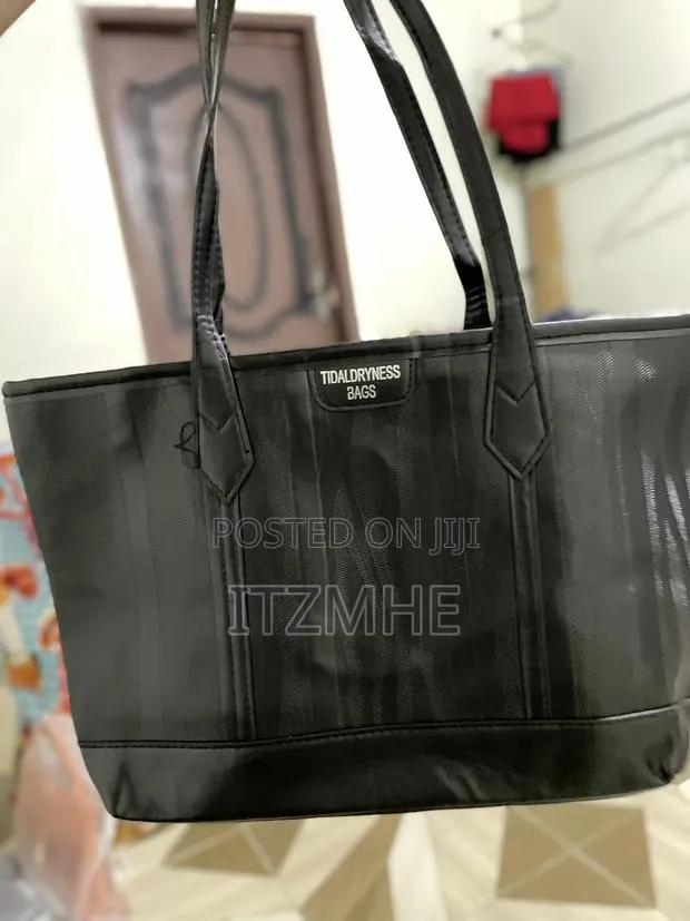 Quality Leather Bag · Photo 1