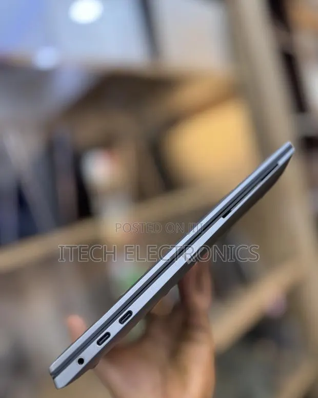 Laptop Dell Precision 5470 32GB Intel Core i7 SSD 512GB · Photo 1