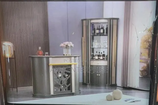Conner Wine Bar 2 in 1 · Photo 1