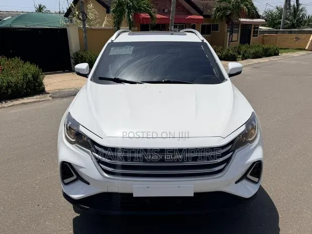Jetour X70 1.5 7-Seater FWD 2021 White · Photo 1