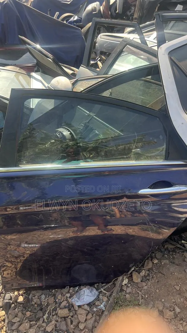 2012-2014 Sonata Doors · Photo 1
