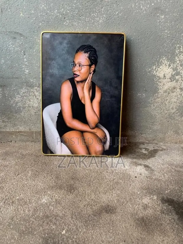 Wooden Frame · Photo 1